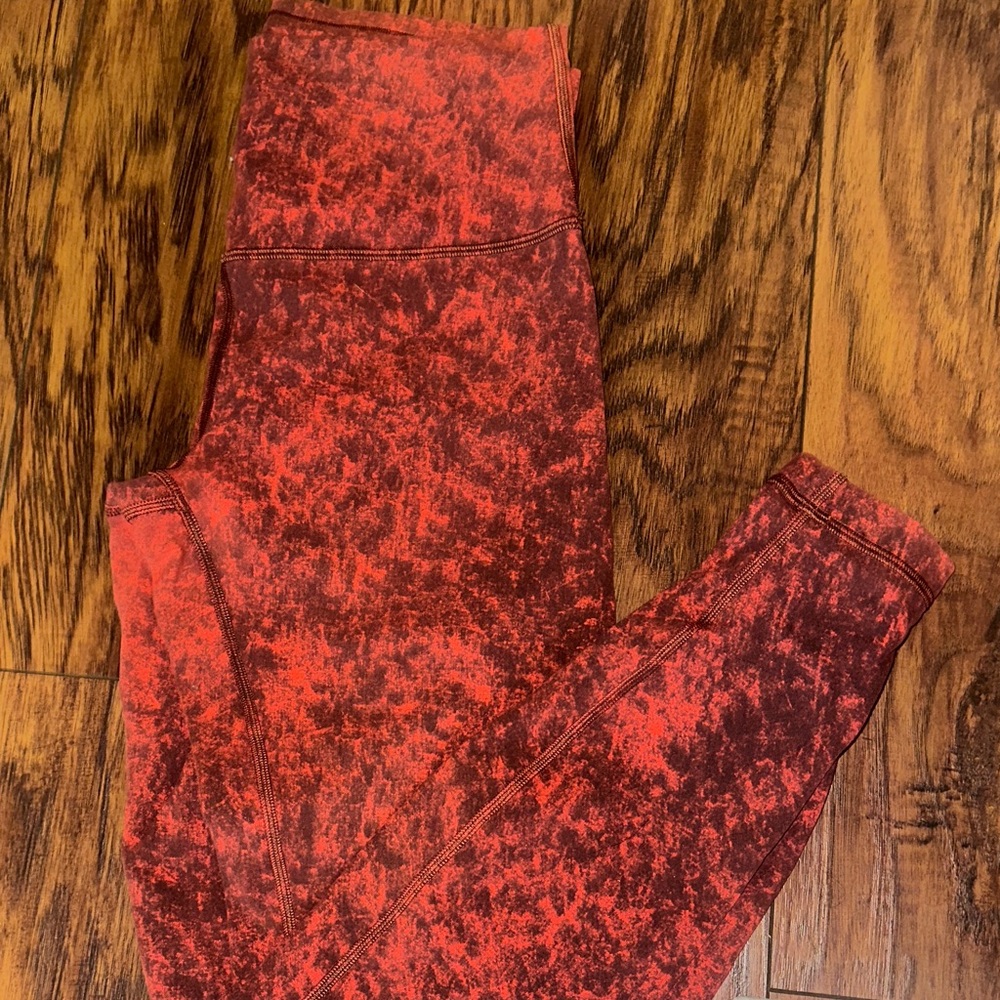 lulu Wunder train Lunar new year edition sz 8